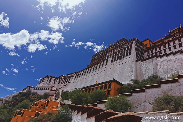 一個人去西藏旅游