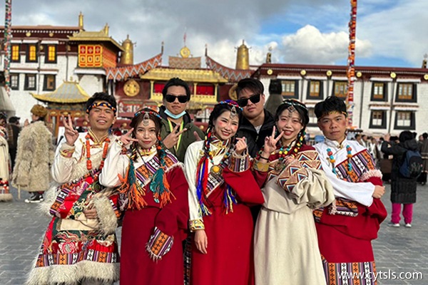六月旅游西藏8天需要多少錢(qián)